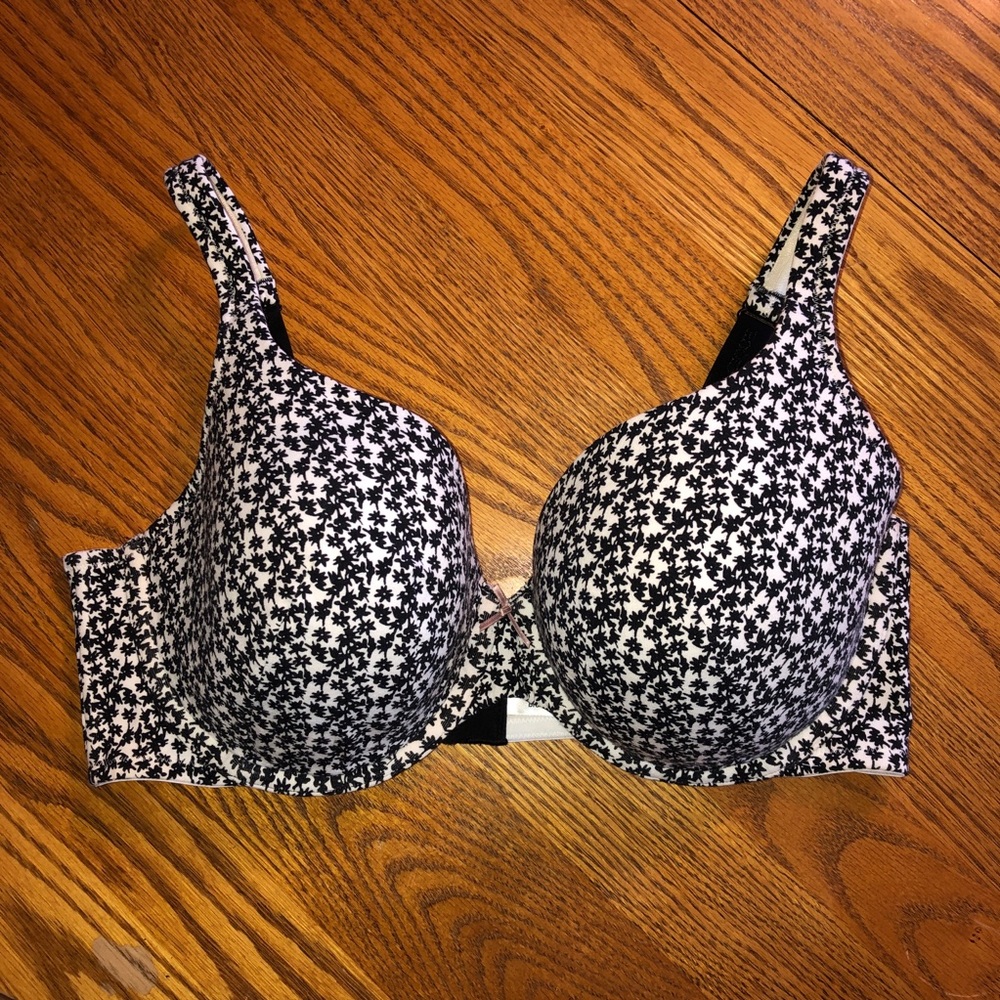 Cacique full coverage lightly lined Bra 40D